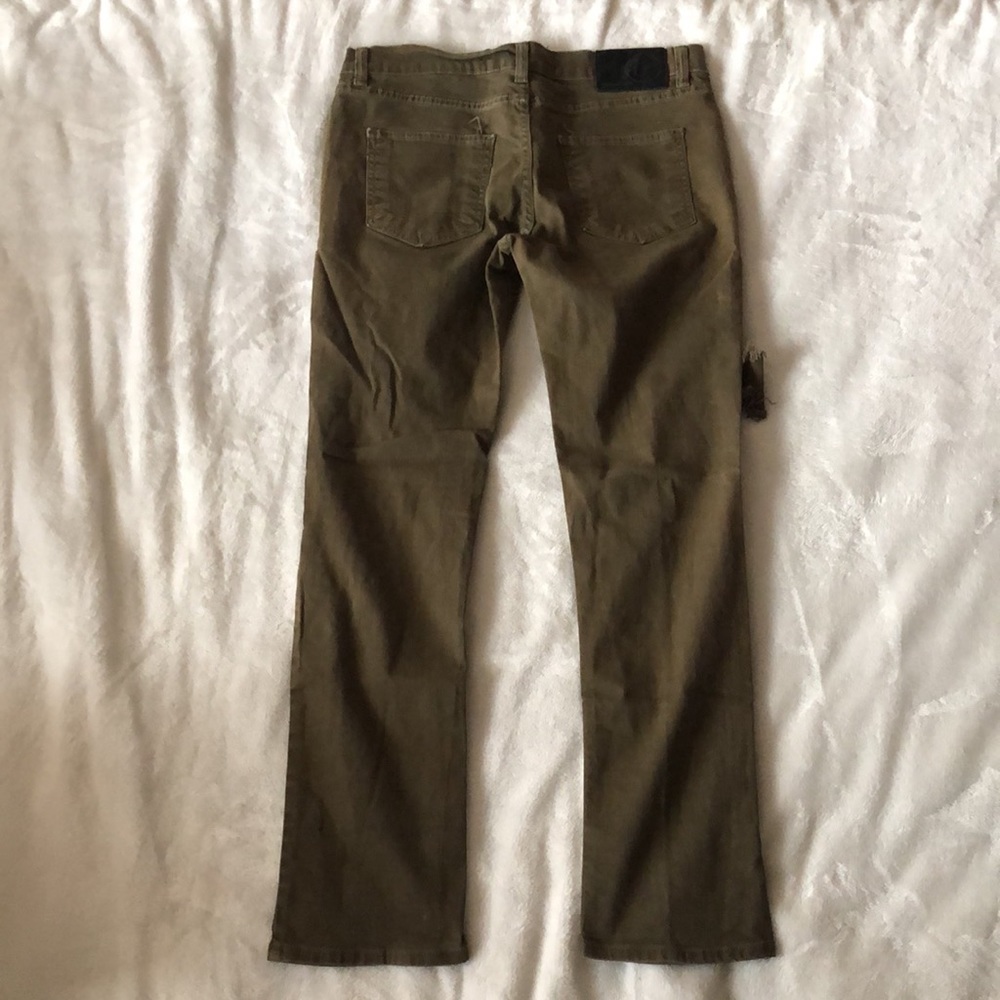 Rustic Dime Jeans - Picture 3 of 4
